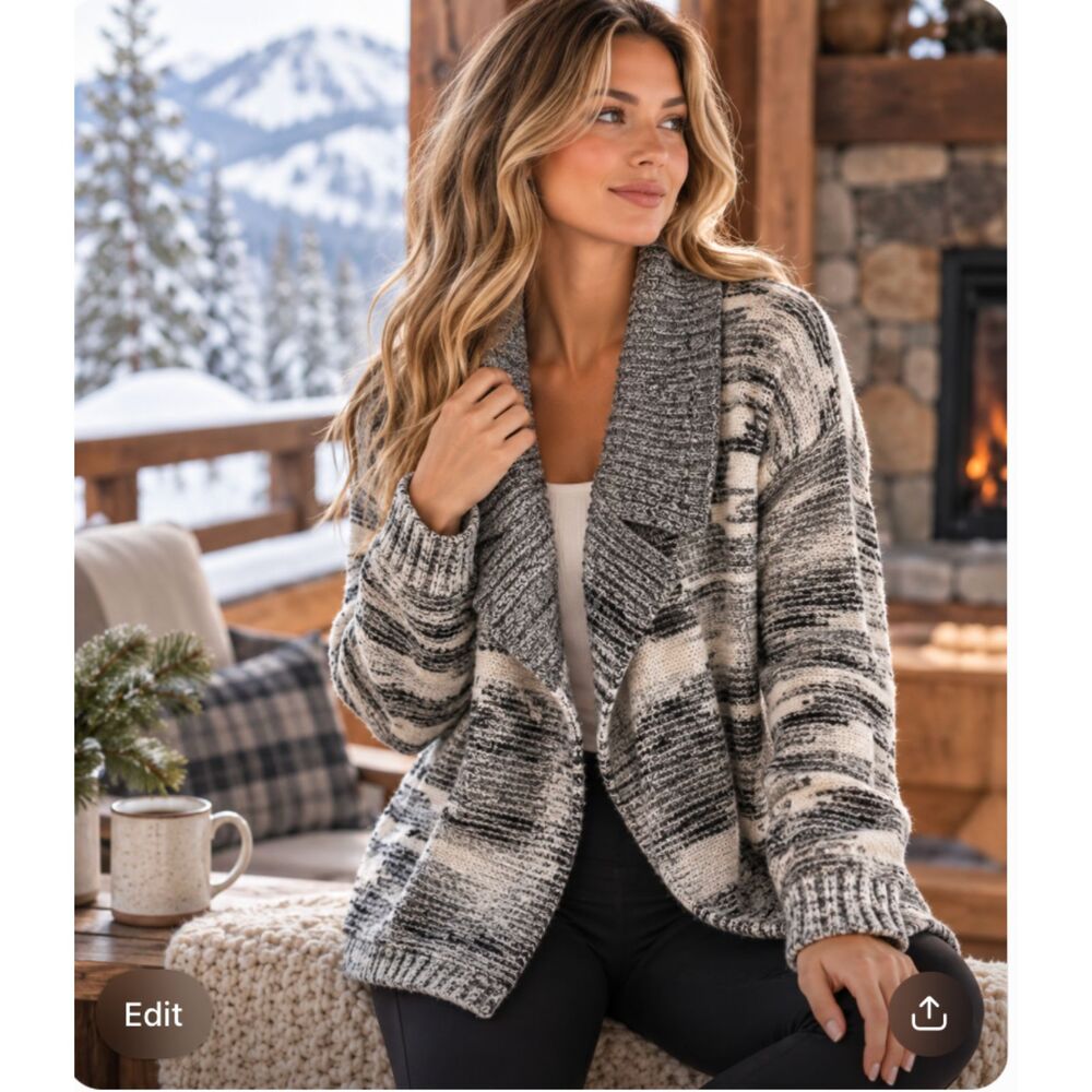 Lou & Grey Women’s Medium Gray Cream Marled Cowl Neck Sweater